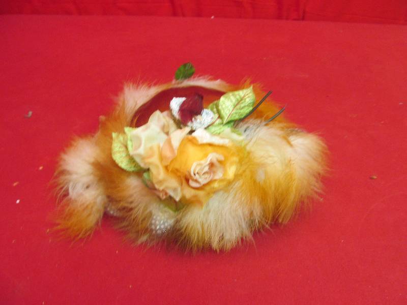 lot 177 image: vintage ladies hat