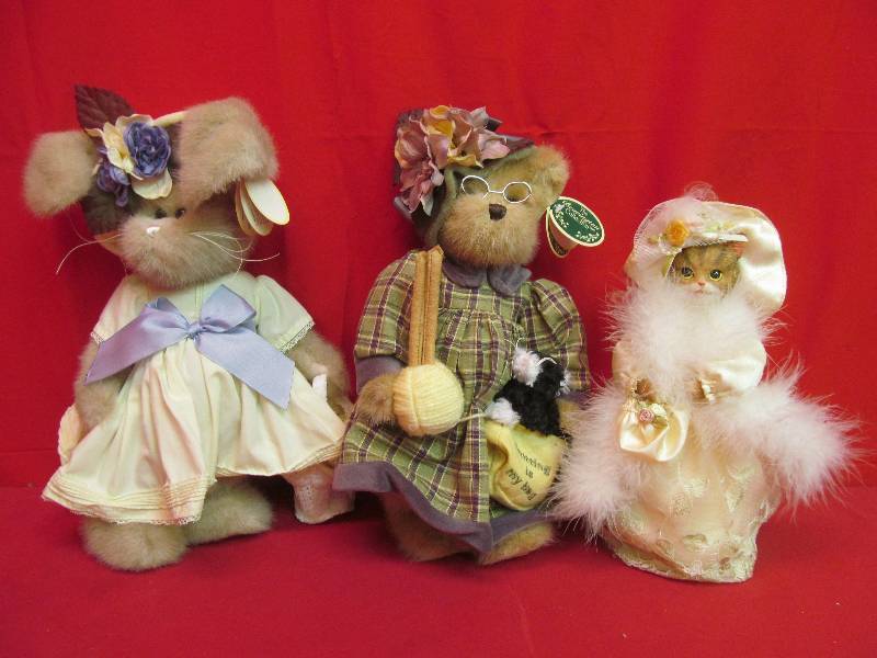 lot 185 image: bearington bear collection bears