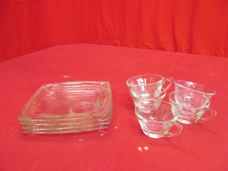 lot 197 image: glassware