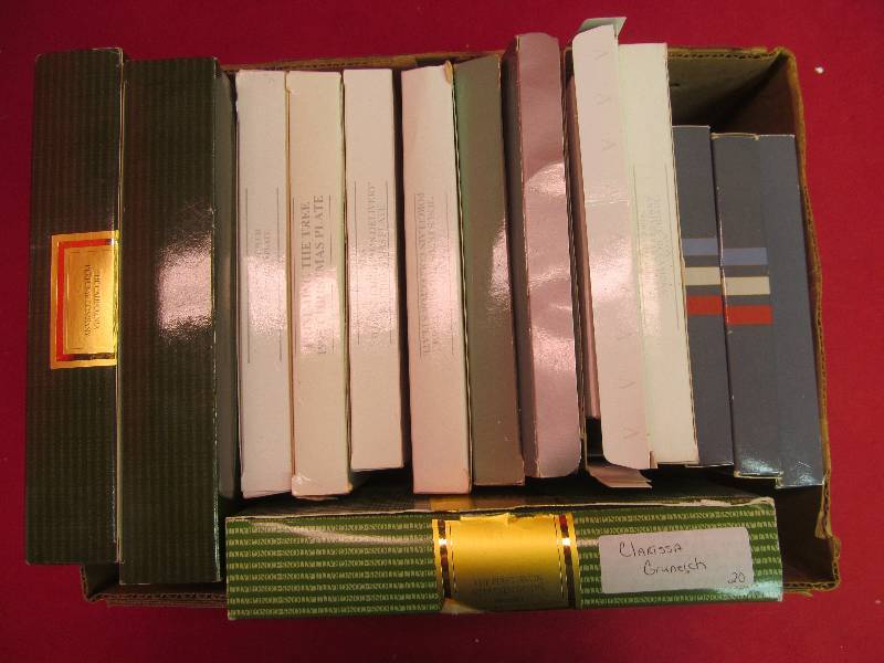 lot 207 image: Avon plates
