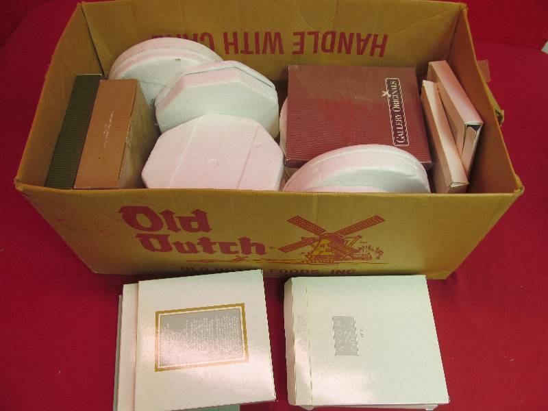 lot 242 image: Avon collector plates