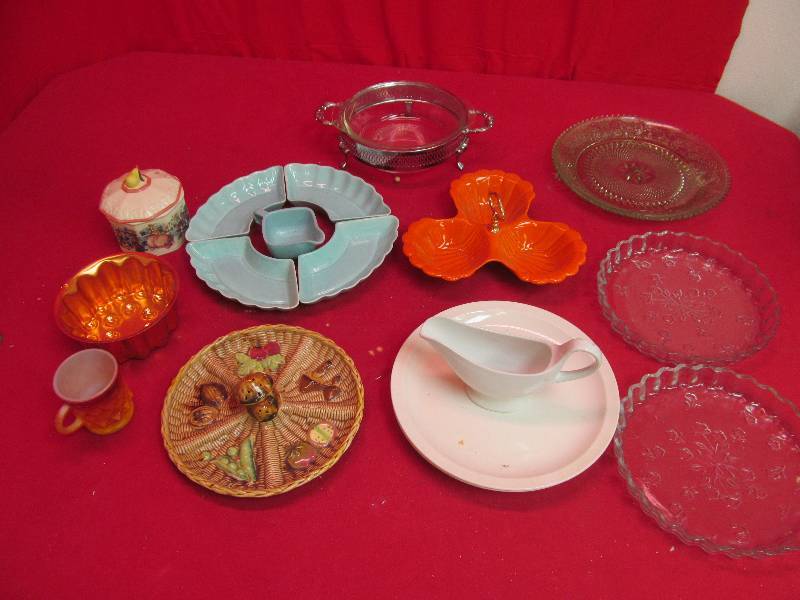 lot 253 image: dishes