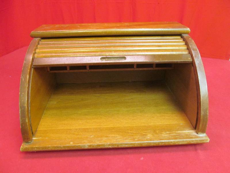 lot 259 image: bread garage