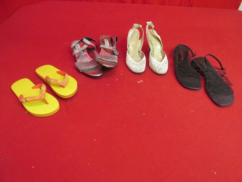 lot 266 image: ladies sandals