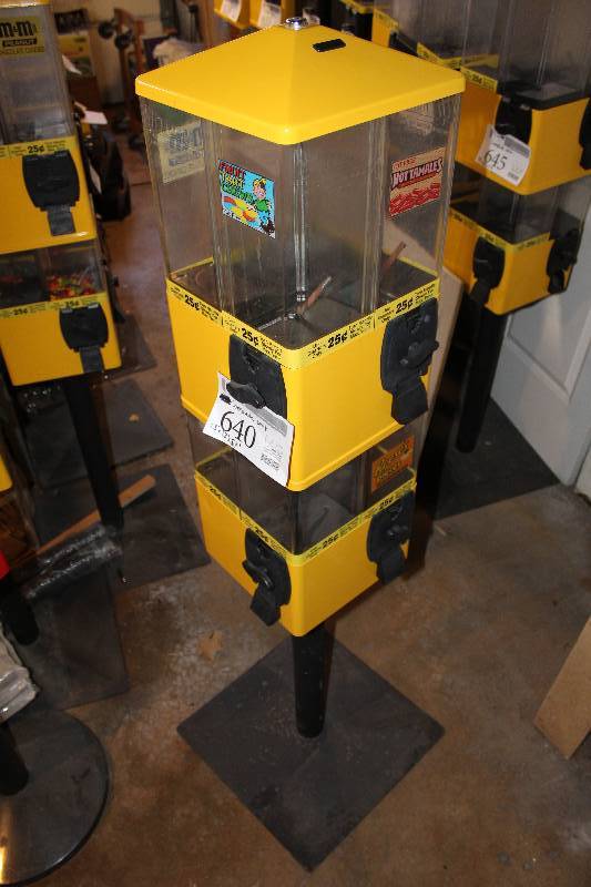 lot 640 image: U-Turn 8 Head Vending Terminator