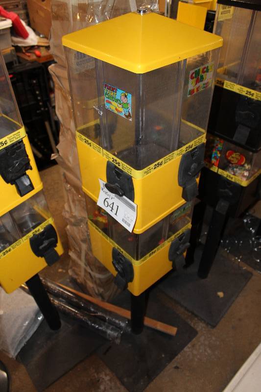 lot 641 image: U-Turn 8 Head Vending Terminator