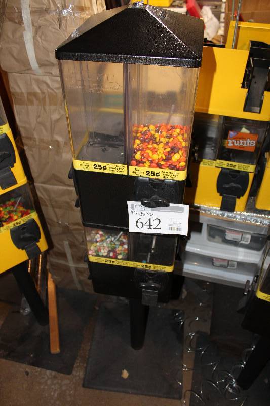 lot 642 image: U-Turn 8 Head Vending Terminator