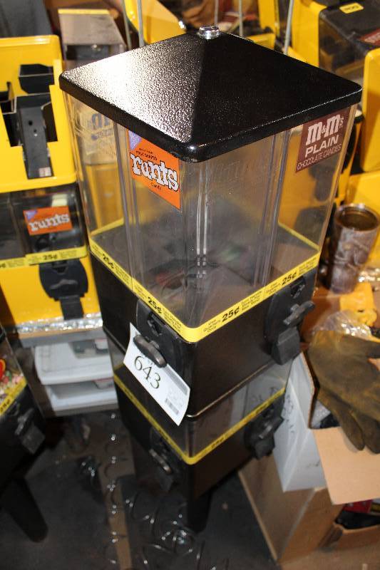 lot 643 image: U-Turn 8 Head Vending Terminator