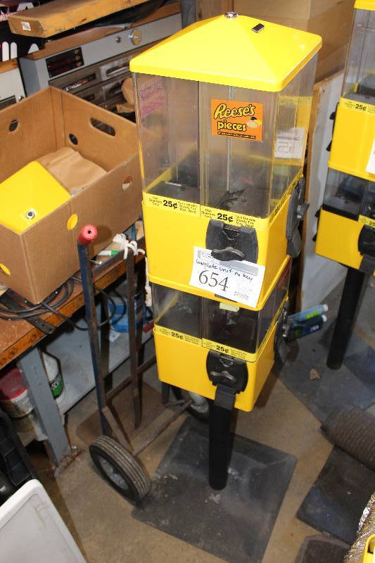 lot 654 image: U-Turn 8 Head Vending Terminator