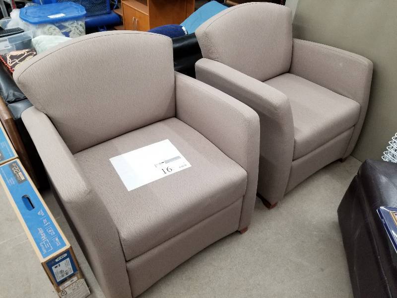 lot 16 image: Lot of (2) Chairs