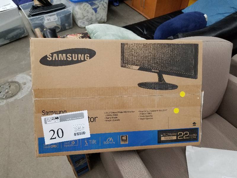 lot 20 image: Samsung 21.5in. LED Monitor