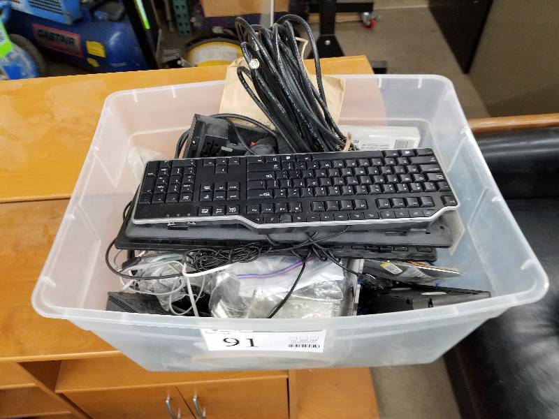 lot 91 image: Linksys Etherfast 10100 5-Port Workgroup Switch EZXS55W, Keyboards, Cables