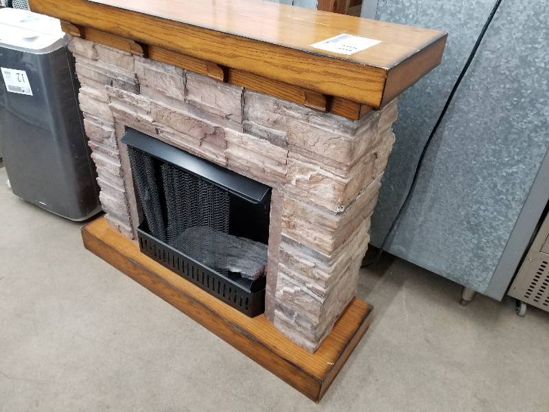 lot 11 image: Designer Electric Fireplace Space Heater w Mantle