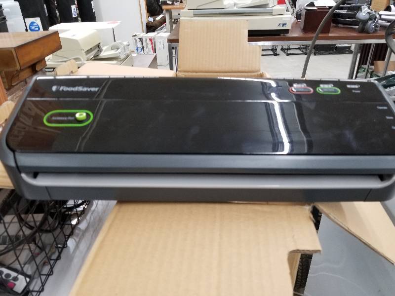 lot 66 image: Foodsaver Food Sealer Machine w Accessories