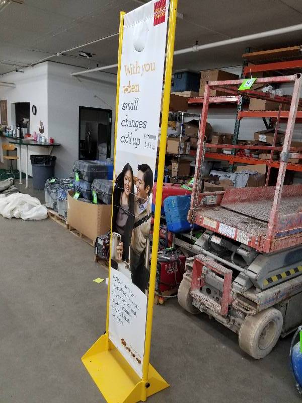 lot 143 image: Commercial Display Stand