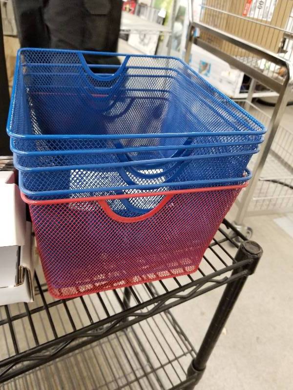 lot 109 image: Lot of (4) Wire Baskets