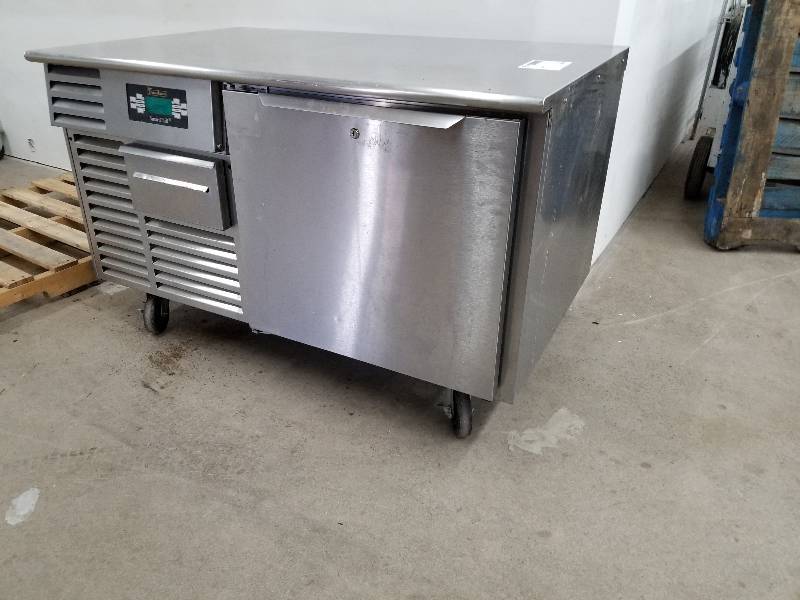 lot 7 image: Traulsen RBC-50 Under Counter NSF Blast Freezer