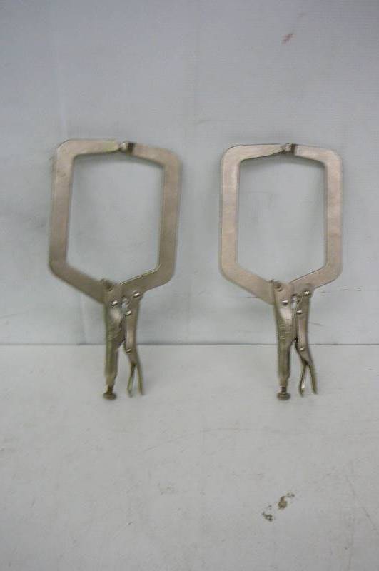 lot 35 image: Vise Grip Clamps