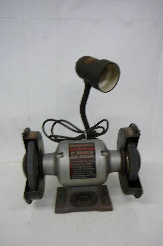 lot 42 image: Bench Grinder