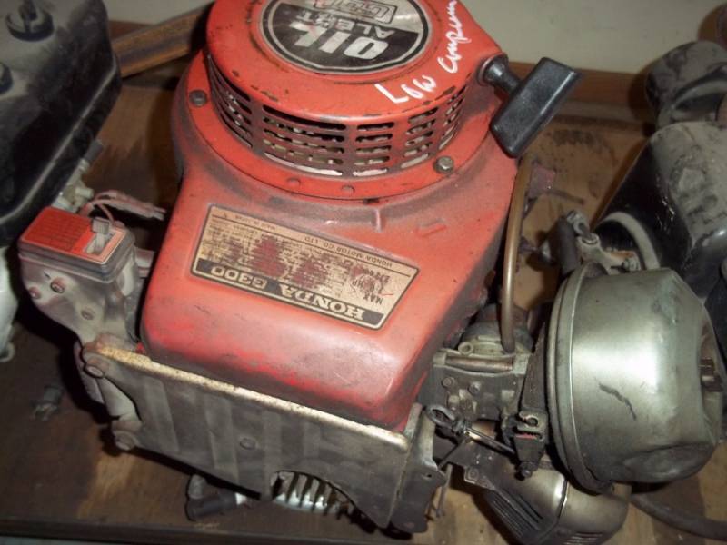 lot 28 image: Honda 3600 vertical engine