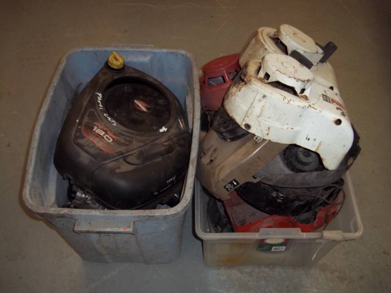 lot 43 image: Small engine recoils