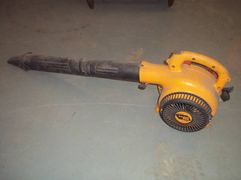 lot 49 image: Poulan Pro Blower