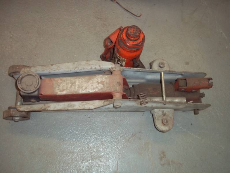 lot 53 image: Pair of Jacks