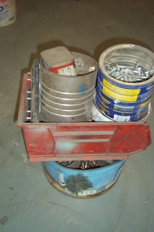 lot 86 image: Lot of Hardware