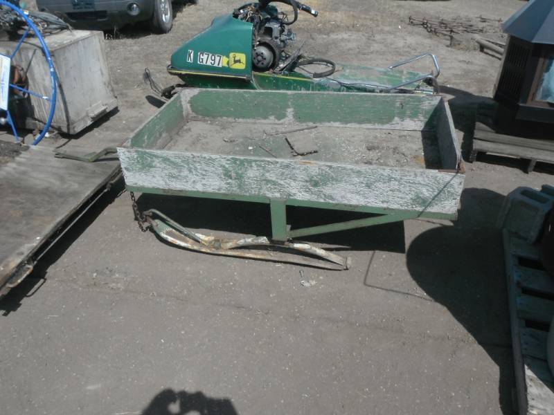 lot 104 image: Vintage Sled