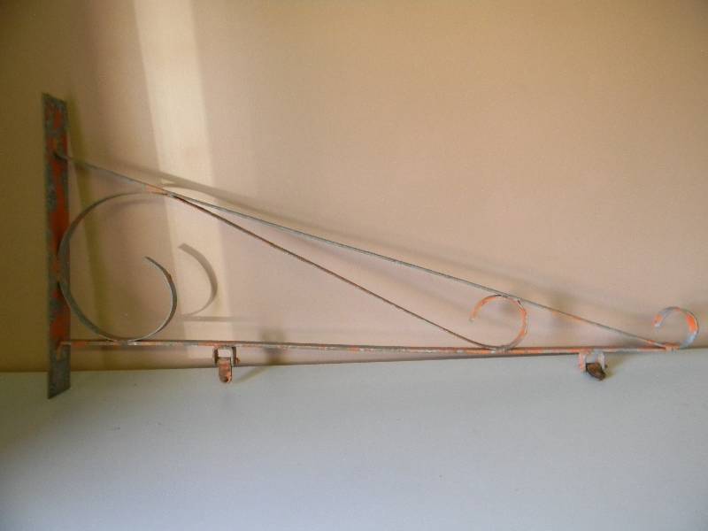 lot 5 image: Vintage Porcelain Sign Hanger - Wrought Iron Sign Hanger - Sign Bracket - GREAT PIECE TO HANG YOUR PRIZED SIGN - APPROX 50 LONG - SEE PICTURES