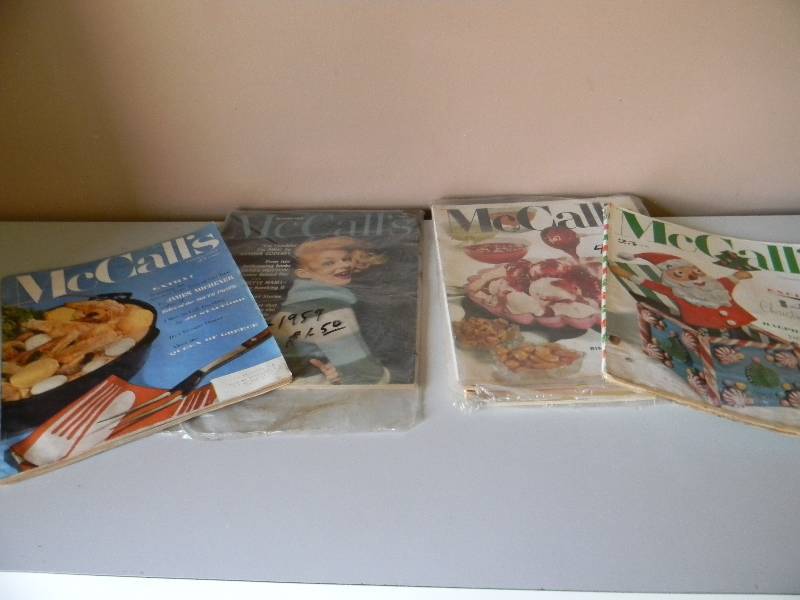 lot 14 image: ANTIQUEVINTAGE MAGAZINE COLLECTION - SEE PICTURES