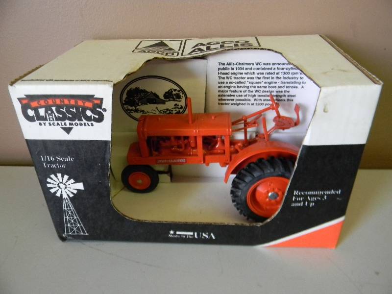 lot 44 image: Allis Chalmers WC 116 die-cast metal farm tractor replica by Scale Models - STILL IN BOX - SEE PICTURES