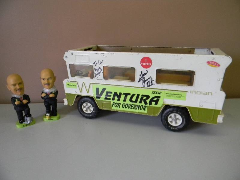 lot 50 image: JESSE VENTURA GOP & DFL BOBBLE HEADS PLUS THE TOUR BUS, SIGNED - SEE PICTURES