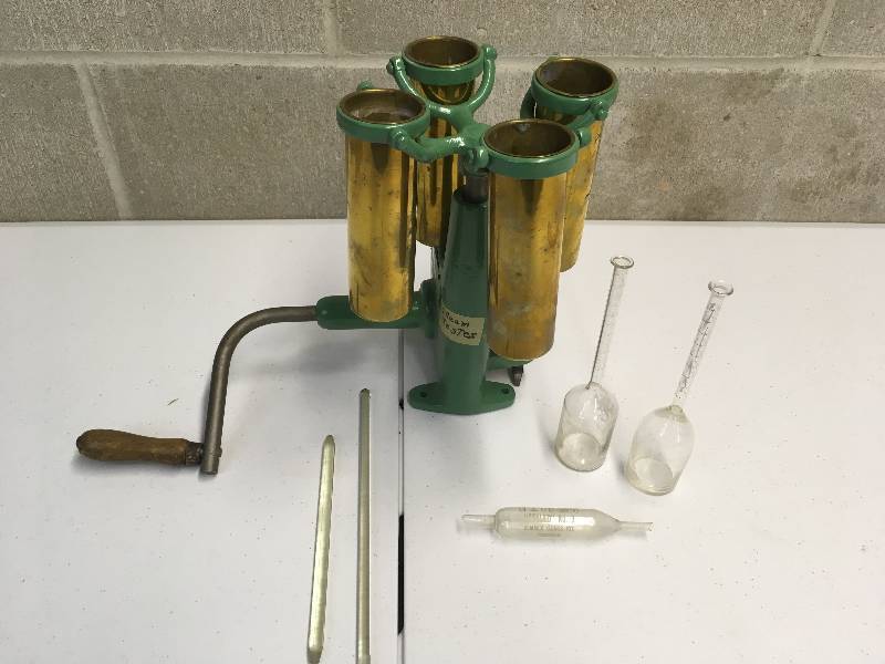 lot 30 image: Antique Cream Tester