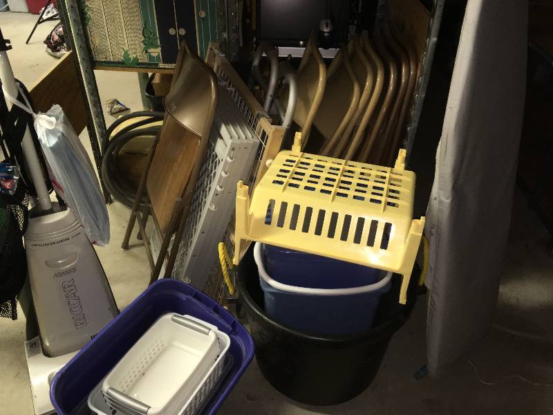 lot 106 image: Vacuum & Folding Chairs