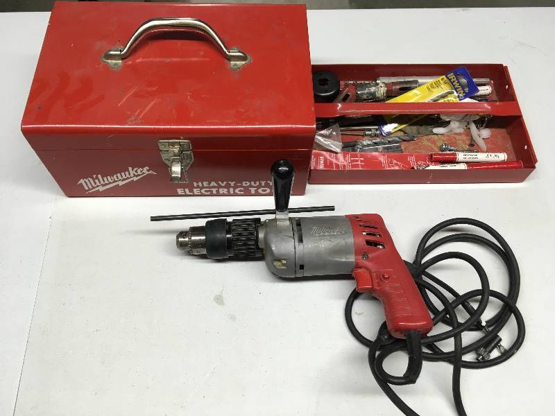 lot 122 image: Milwaukee Hammer Drill