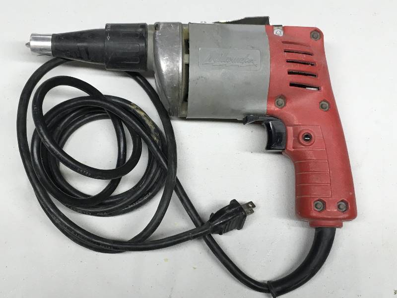 lot 123 image: Milwaukee Screw Shotter
