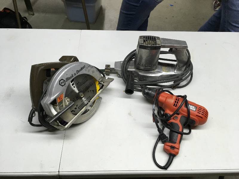 lot 128 image: Assorted Power Tools
