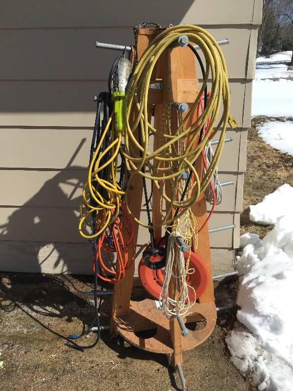 lot 157 image: Electrical Cords & Organizer Rack