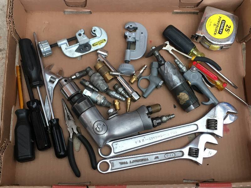 lot 163 image: Assorted Tools