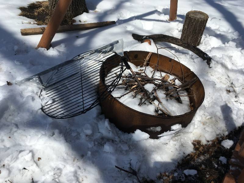 lot 186 image: Fire Pit & Grill