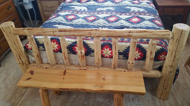 lot 1 image: Viking Brand Rustic Log Queen Bed Set