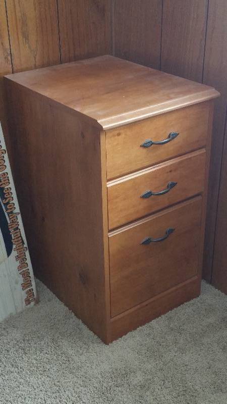 lot 20 image: Wood Night Stand