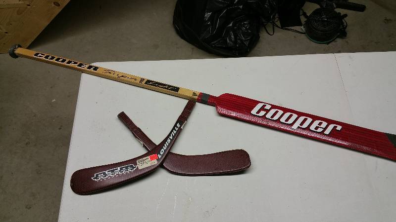 lot 61 image: Ed Belfour Cooper Goalie Stick and (2) RTM RH Hockey Stick Blades