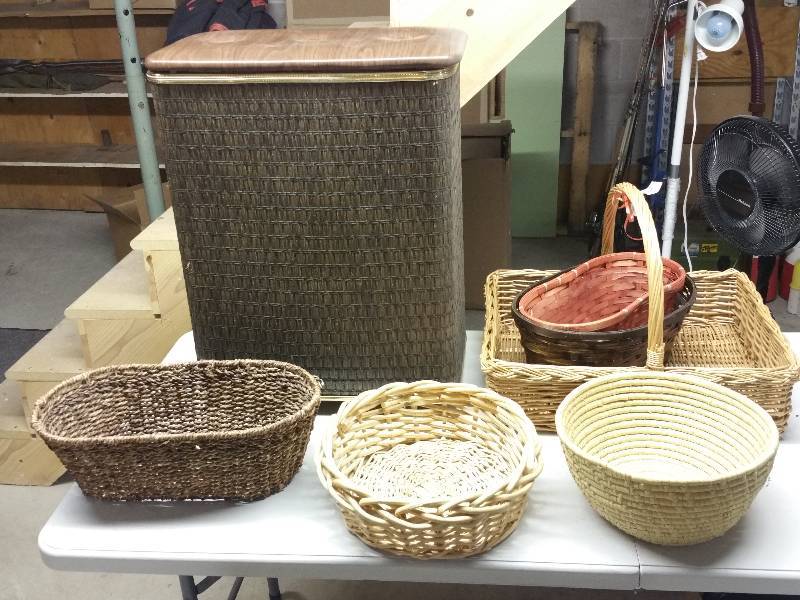lot 95 image: Baskets