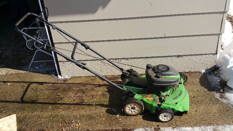 lot 139 image: Lawn Boy Self Propelled Lawn Mower