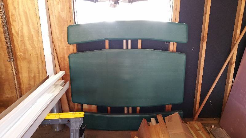 lot 143 image: Folding Picnic table