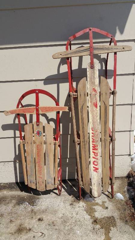 lot 176 image: Vintage Sleds