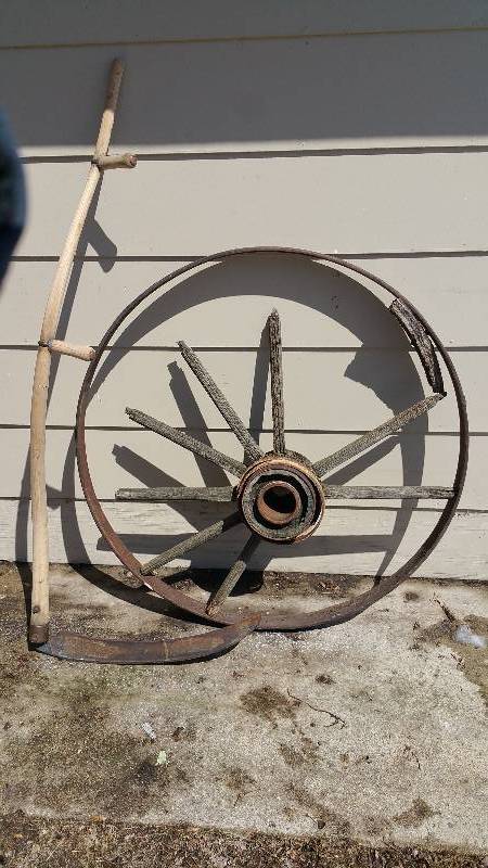 lot 177 image: Wagon Wheel & Sickle