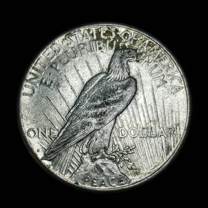 lot 211 image: 1922 S Silver Peace Dollar